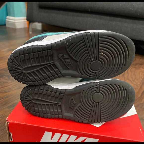 used NIKE DUNK LOW TD TIFFANY size 9c - Picture 5 of 10